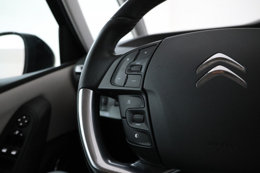Citroën Grand C4 Spacetourer 1.2 PureTech Shine 7 Persoons, Navigatie, Panorama, Trekhaak