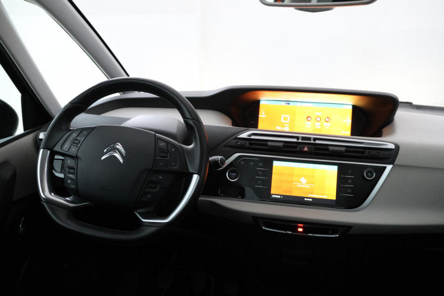 Citroën Grand C4 Spacetourer 1.2 PureTech Shine 7 Persoons, Navigatie, Panorama, Trekhaak