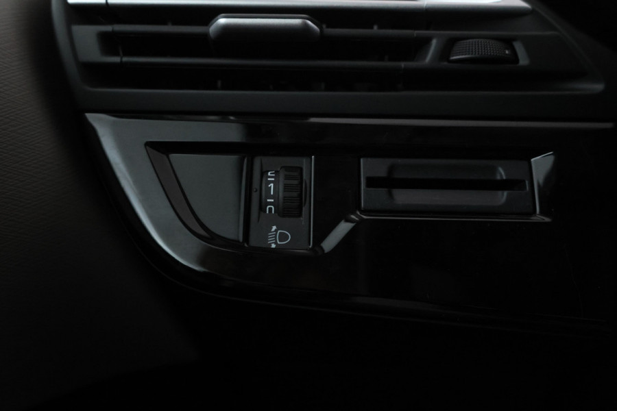 Citroën Grand C4 Spacetourer 1.2 PureTech Shine 7 Persoons, Navigatie, Panorama, Trekhaak