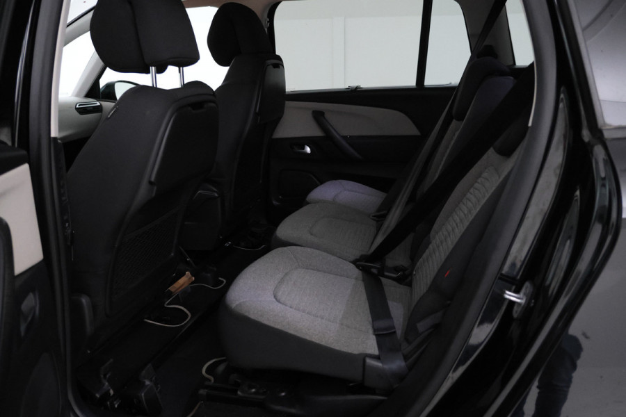 Citroën Grand C4 Spacetourer 1.2 PureTech Shine 7 Persoons, Navigatie, Panorama, Trekhaak