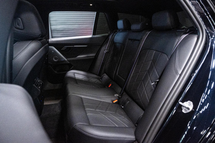 BMW 5 Serie Touring 540d xDrive *M-Sport Pro / Bowers & Wilkins / Panorama / Actieve-Stoelventilatie / Standverwarming / Surround-View*