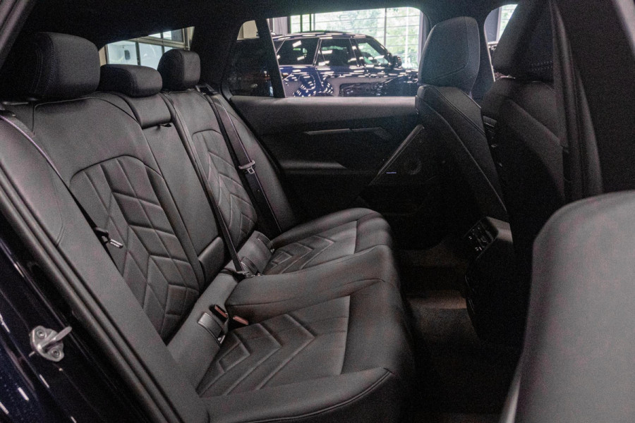BMW 5 Serie Touring 540d xDrive *M-Sport Pro / Bowers & Wilkins / Panorama / Actieve-Stoelventilatie / Standverwarming / Surround-View*