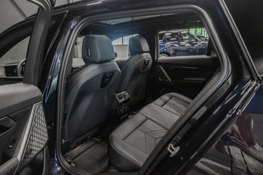 BMW 5 Serie Touring 540d xDrive *M-Sport Pro / Bowers & Wilkins / Panorama / Actieve-Stoelventilatie / Standverwarming / Surround-View*