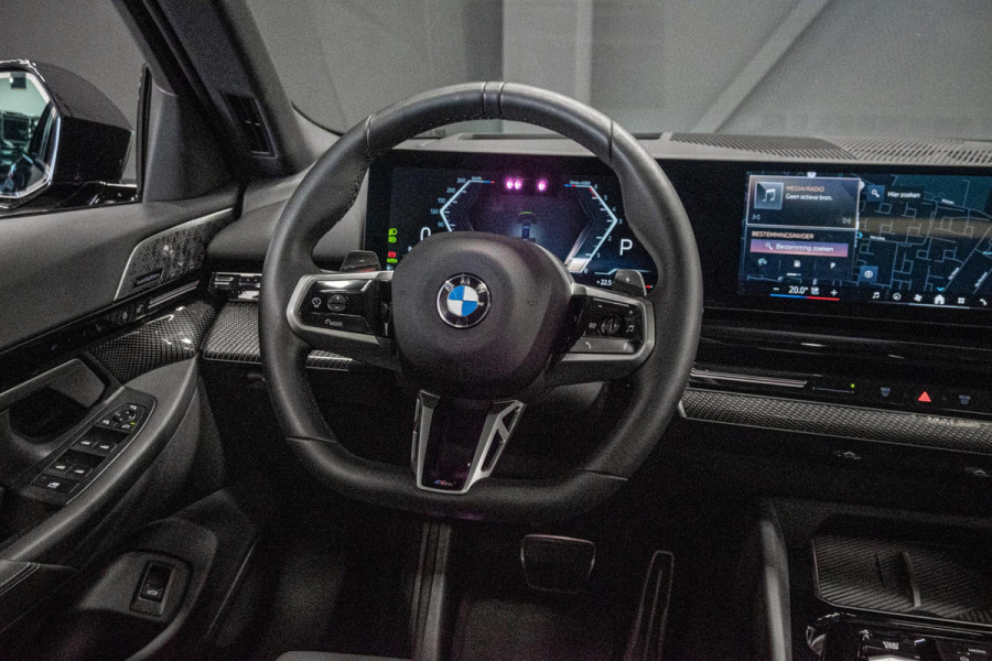 BMW 5 Serie Touring 540d xDrive *M-Sport Pro / Bowers & Wilkins / Panorama / Actieve-Stoelventilatie / Standverwarming / Surround-View*
