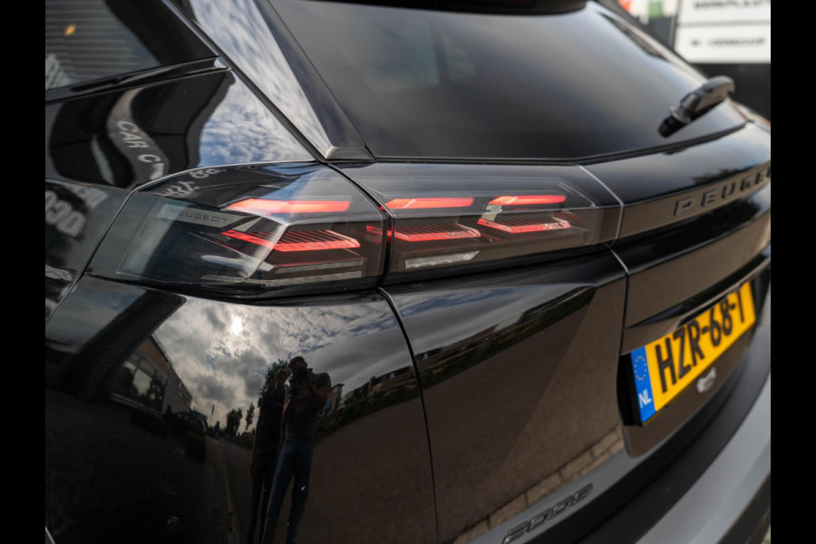 Peugeot 2008 1.2 Hybrid 136 GT / Pano / CarPlay / Adaptive cruise / Keyless / 360