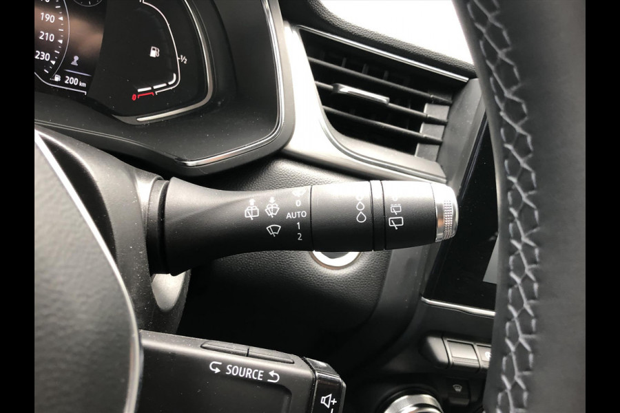 Renault Captur TCe 90pk Intens | Eerste eigenaar, Trekhaak, Parkeersensoren, Camera, Keyless, LED, 17inch, Cruise control