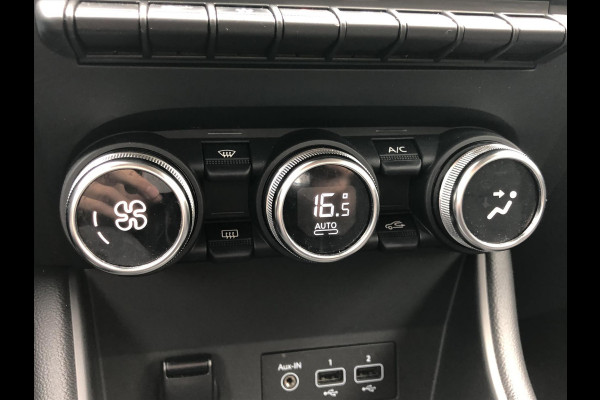 Renault Captur TCe 90pk Intens | Eerste eigenaar, Trekhaak, Parkeersensoren, Camera, Keyless, LED, 17inch, Cruise control