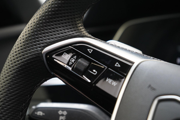 Audi Q8 e-tron 55 quattro 408pk S Edition 115 kWh | Head-Up | BTW | Panoramadak | Leder | Keyless | Trekhaak afn. | B&O Audi Q8 e-tron 55 quattro 408pk S Edition 115 kWh | Head-Up | BTW | Panoramadak | Leder | Keyless | Trekhaak afn. | B&O