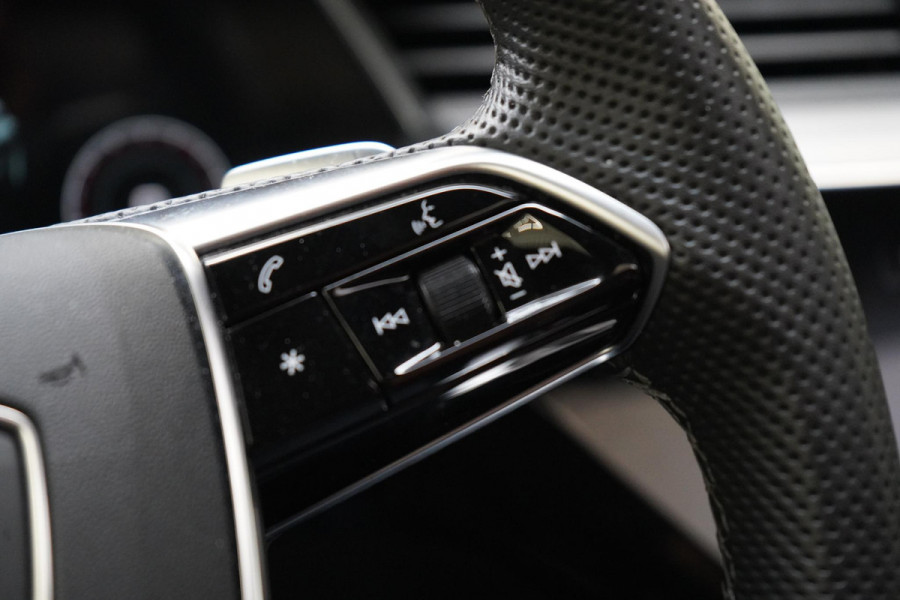 Audi Q8 e-tron 55 quattro 408pk S Edition 115 kWh | Head-Up | BTW | Panoramadak | Leder | Keyless | Trekhaak afn. | B&O Audi Q8 e-tron 55 quattro 408pk S Edition 115 kWh | Head-Up | BTW | Panoramadak | Leder | Keyless | Trekhaak afn. | B&O