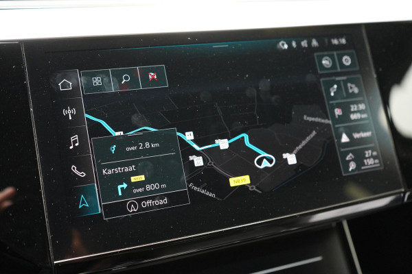 Audi Q8 e-tron 55 quattro 408pk S Edition 115 kWh | Head-Up | BTW | Panoramadak | Leder | Keyless | Trekhaak afn. | B&O Audi Q8 e-tron 55 quattro 408pk S Edition 115 kWh | Head-Up | BTW | Panoramadak | Leder | Keyless | Trekhaak afn. | B&O