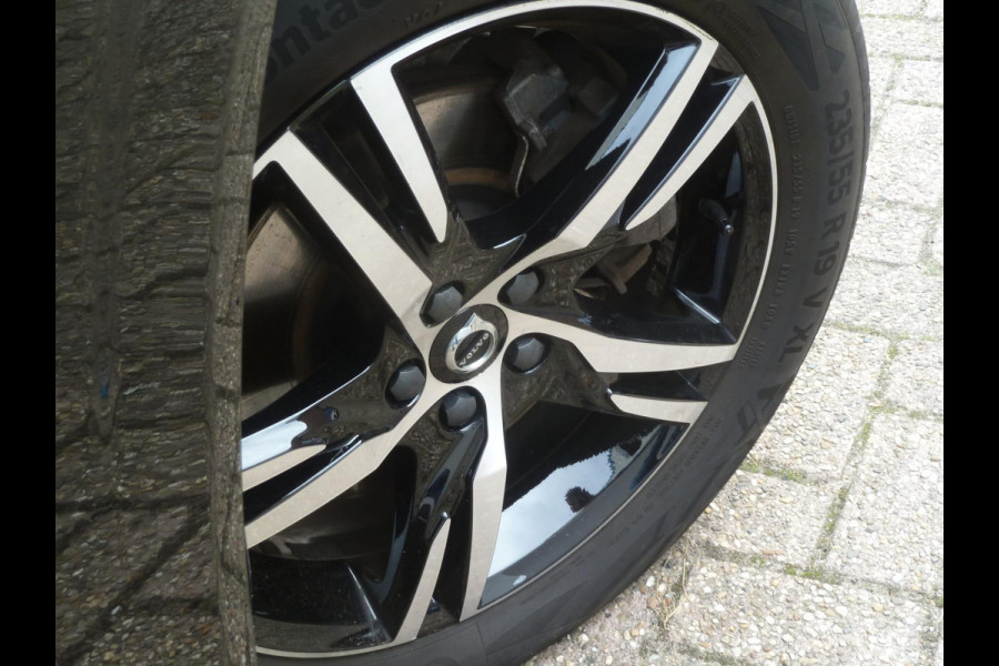Volvo XC60 2.0 T8 Plug-in hybrid AWD R-Design|Panodak|Harman/Kardon|Adaptive-Cruise|Stoel/Stuurverwarming|Memory|Aut.Trekhaak