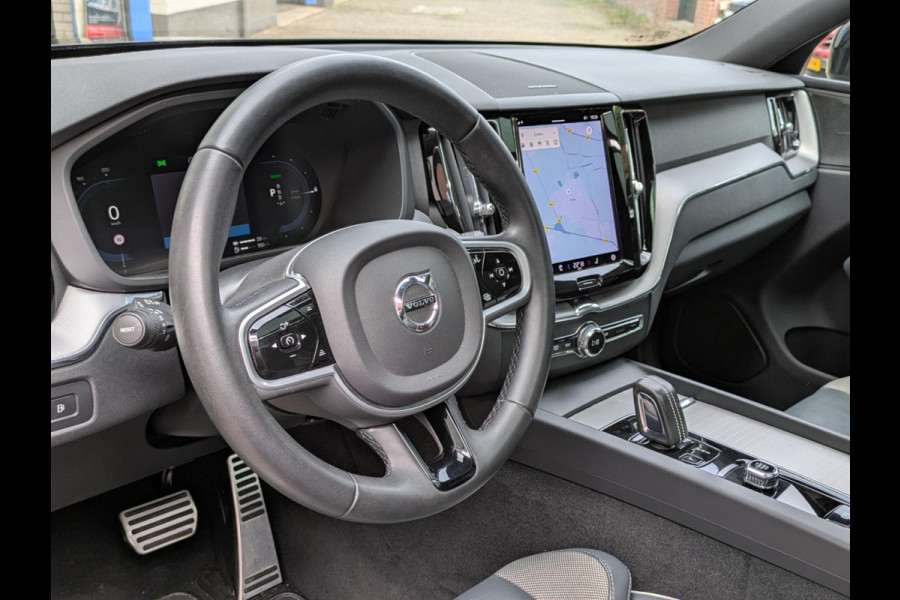 Volvo XC60 2.0 T8 Plug-in hybrid AWD R-Design|Panodak|Harman/Kardon|Adaptive-Cruise|Stoel/Stuurverwarming|Memory|Aut.Trekhaak