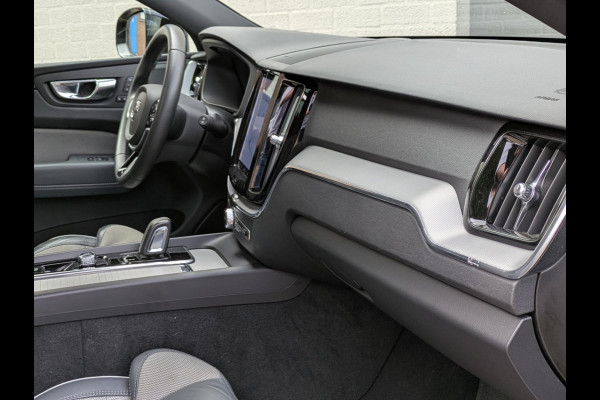 Volvo XC60 2.0 T8 Plug-in hybrid AWD R-Design|Panodak|Harman/Kardon|Adaptive-Cruise|Stoel/Stuurverwarming|Memory|Aut.Trekhaak