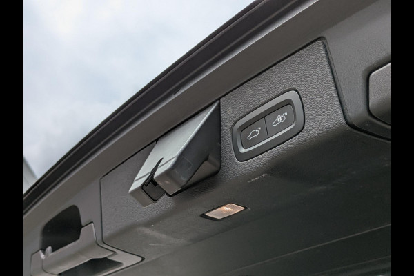 Volvo XC60 2.0 T8 Plug-in hybrid AWD R-Design|Panodak|Harman/Kardon|Adaptive-Cruise|Stoel/Stuurverwarming|Memory|Aut.Trekhaak
