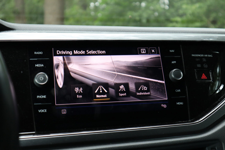 Volkswagen Polo 1.0 TSI Highline | R-line | Virtual | Carplay | ACC | Navi |