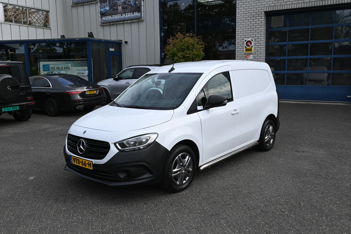 Mercedes-Benz Citan 108 CDI L1 Pro MBUX met camera en smartphone integratie, Sidebars