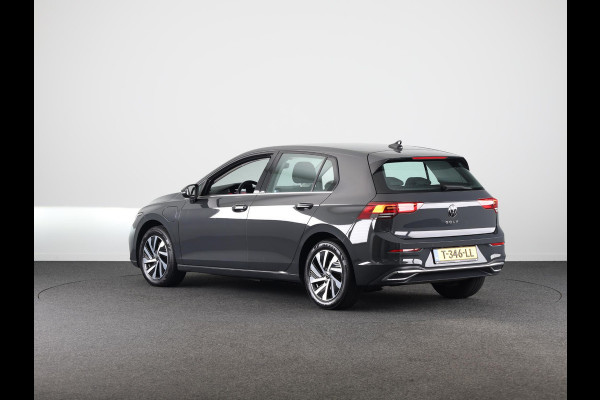 Volkswagen Golf 1.4 eHybrid Style 204 PK | Automaat | Navigatie | Led | Parkeersensoren