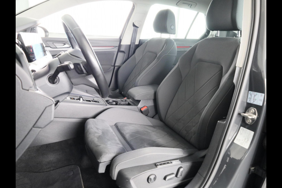 Volkswagen Golf 1.4 eHybrid Style 204 PK | Automaat | Navigatie | Led | Parkeersensoren