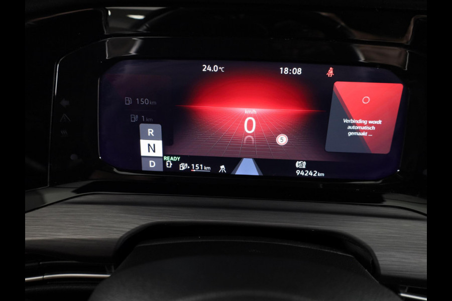 Volkswagen Golf 1.4 eHybrid Style 204 PK | Automaat | Navigatie | Led | Parkeersensoren