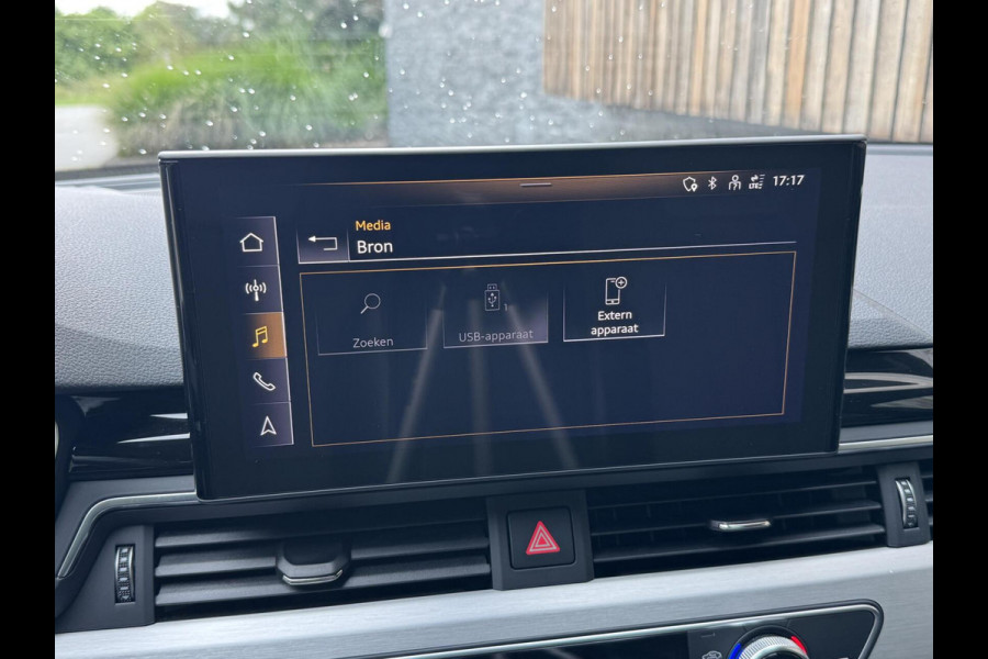 Audi A4 Avant 35 TFSI S-line Automaat | Panoramadak | Adaptieve cruise control | Grootlicht assistentie| Afgevlakt stuurwiel | Climate c