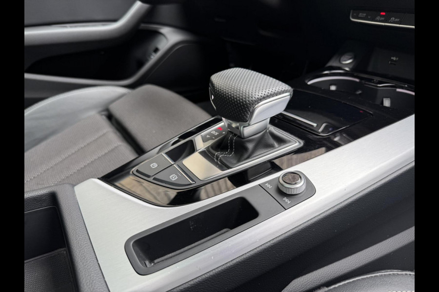 Audi A4 Avant 35 TFSI S-line Automaat | Panoramadak | Adaptieve cruise control | Grootlicht assistentie| Afgevlakt stuurwiel | Climate c