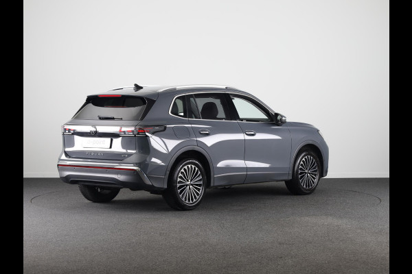 Volkswagen Tiguan 1.5 eTSI Elegance 150 pk Automaat (DSG) | Navigatie | Elektr. trekhaak | Parkeersensoren (Park assist) | Rondomzicht camera | Matrix LED koplampen |