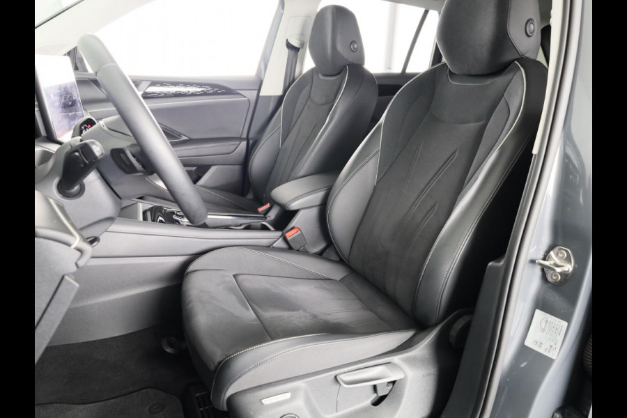 Volkswagen Tiguan 1.5 eTSI Elegance 150 pk Automaat (DSG) | Navigatie | Elektr. trekhaak | Parkeersensoren (Park assist) | Rondomzicht camera | Matrix LED koplampen |