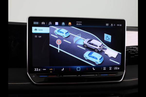 Volkswagen Tiguan 1.5 eTSI Elegance 150 pk Automaat (DSG) | Navigatie | Elektr. trekhaak | Parkeersensoren (Park assist) | Rondomzicht camera | Matrix LED koplampen |