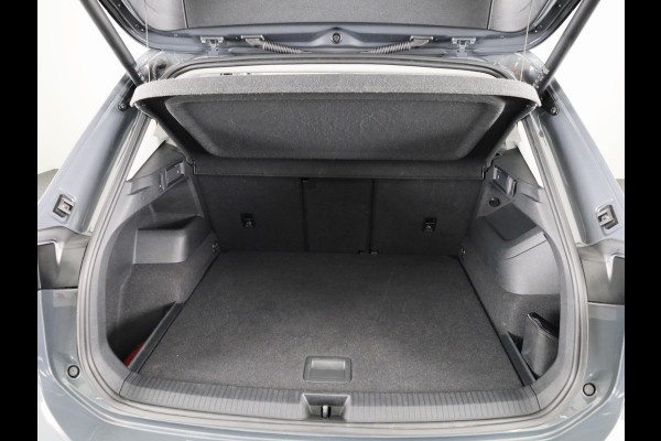 Volkswagen Tiguan 1.5 eTSI Elegance 150 pk Automaat (DSG) | Navigatie | Elektr. trekhaak | Parkeersensoren (Park assist) | Rondomzicht camera | Matrix LED koplampen |