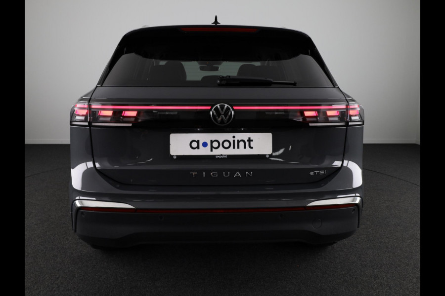Volkswagen Tiguan 1.5 eTSI Elegance 150 pk Automaat (DSG) | Navigatie | Elektr. trekhaak | Parkeersensoren (Park assist) | Rondomzicht camera | Matrix LED koplampen |