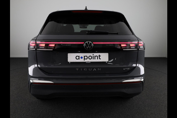 Volkswagen Tiguan 1.5 eTSI Elegance 150 pk Automaat (DSG) | Navigatie | Elektr. trekhaak | Parkeersensoren (Park assist) | Rondomzicht camera | Matrix LED koplampen |