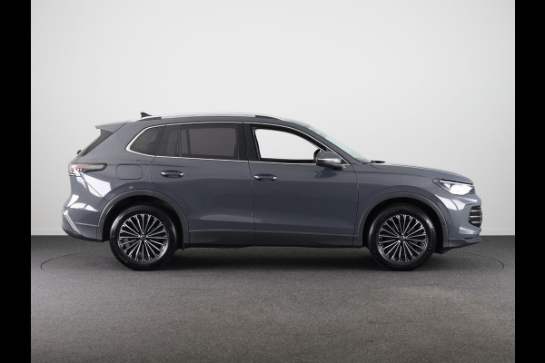 Volkswagen Tiguan 1.5 eTSI Elegance 150 pk Automaat (DSG) | Navigatie | Elektr. trekhaak | Parkeersensoren (Park assist) | Rondomzicht camera | Matrix LED koplampen |