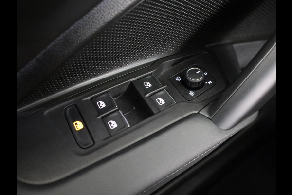 Volkswagen Tiguan 1.5 eTSI Elegance 150 pk Automaat (DSG) | Navigatie | Elektr. trekhaak | Parkeersensoren (Park assist) | Rondomzicht camera | Matrix LED koplampen |