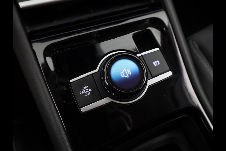 Volkswagen Tiguan 1.5 eTSI Elegance 150 pk Automaat (DSG) | Navigatie | Elektr. trekhaak | Parkeersensoren (Park assist) | Rondomzicht camera | Matrix LED koplampen |