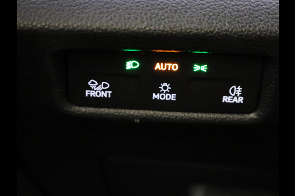 Volkswagen Tiguan 1.5 eTSI Elegance 150 pk Automaat (DSG) | Navigatie | Elektr. trekhaak | Parkeersensoren (Park assist) | Rondomzicht camera | Matrix LED koplampen |