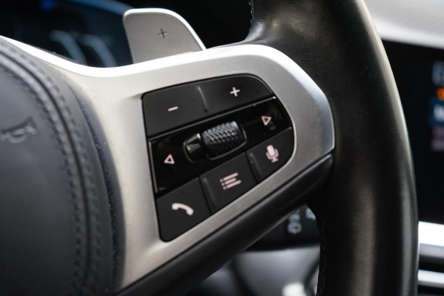 BMW 3 Serie Touring 330e Business Edition Plus | Adaptive cruise | Trekhaak wegkl. | Navigatie | Camera | Apple Carplay