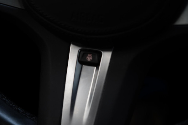 BMW 3 Serie Touring 330e Business Edition Plus | Adaptive cruise | Trekhaak wegkl. | Navigatie | Camera | Apple Carplay
