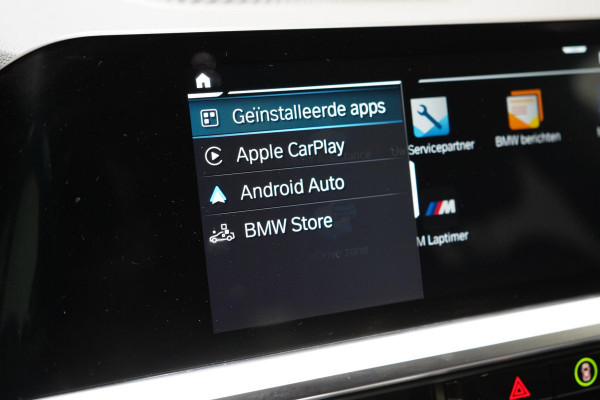 BMW 3 Serie Touring 330e Business Edition Plus | Adaptive cruise | Trekhaak wegkl. | Navigatie | Camera | Apple Carplay