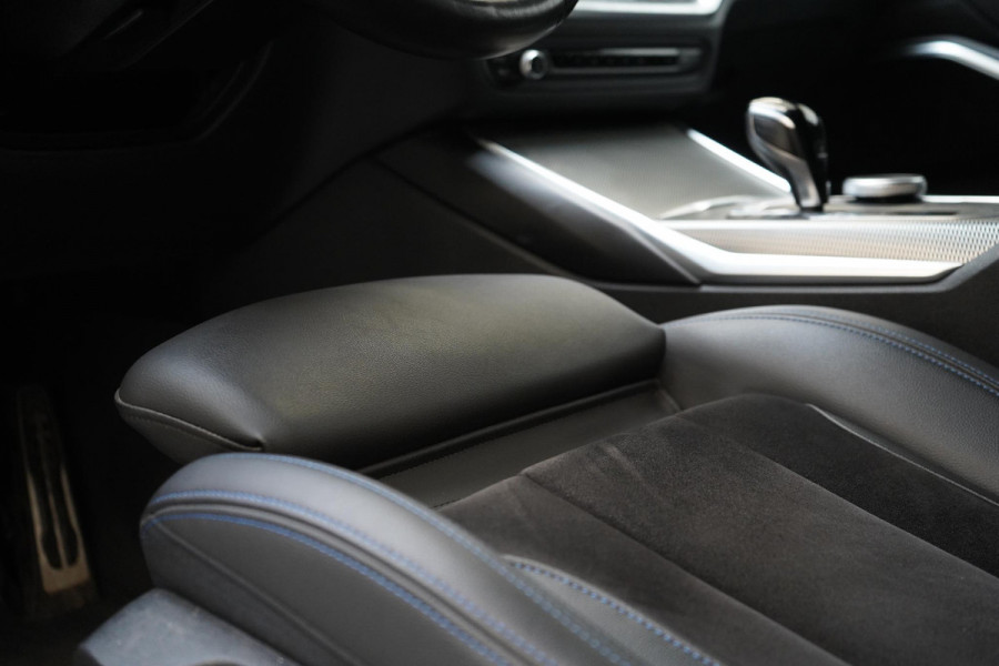 BMW 3 Serie Touring 330e Business Edition Plus | Adaptive cruise | Trekhaak wegkl. | Navigatie | Camera | Apple Carplay