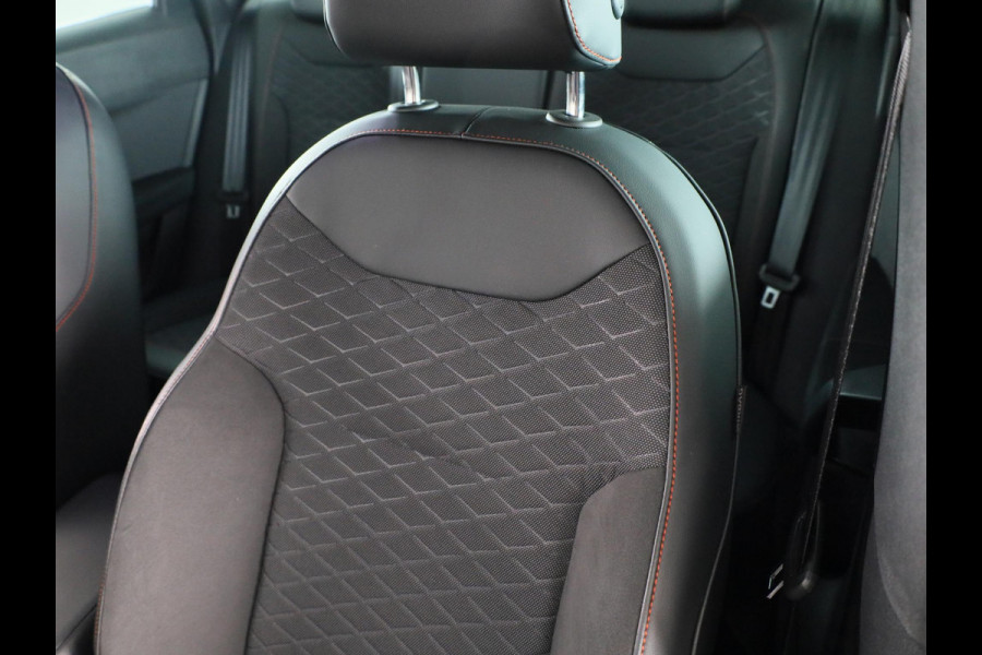 Seat Ateca 1.0 TSI FR 110 pk | Verlengde garantie | Navigatie via App | Parkeersensoren achter | Autom. airco | Apple Carplay/Android Auto | LED koplampen |