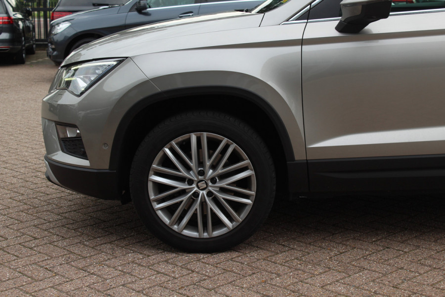 Seat Ateca 1.4 EcoTSI Xcellence / Trekhaak / Camera / Leder / Standkachel / 18'' / Navigatie / Dodehoek / Stoelverwarming / ACC