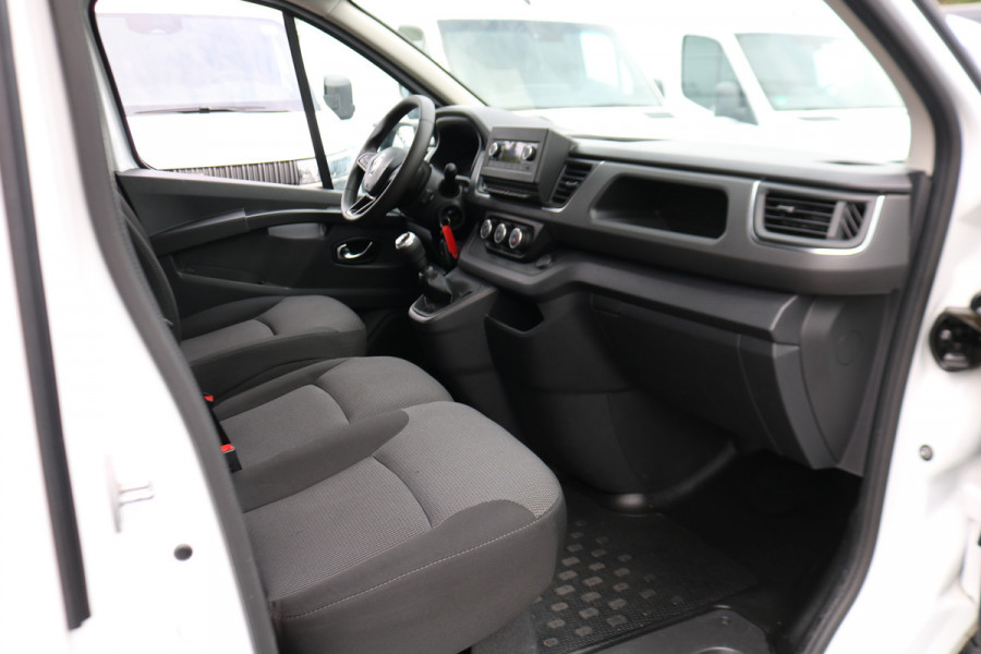 Renault Trafic 2.0 dCi 110pk L1 H1 Airco Trekhaak