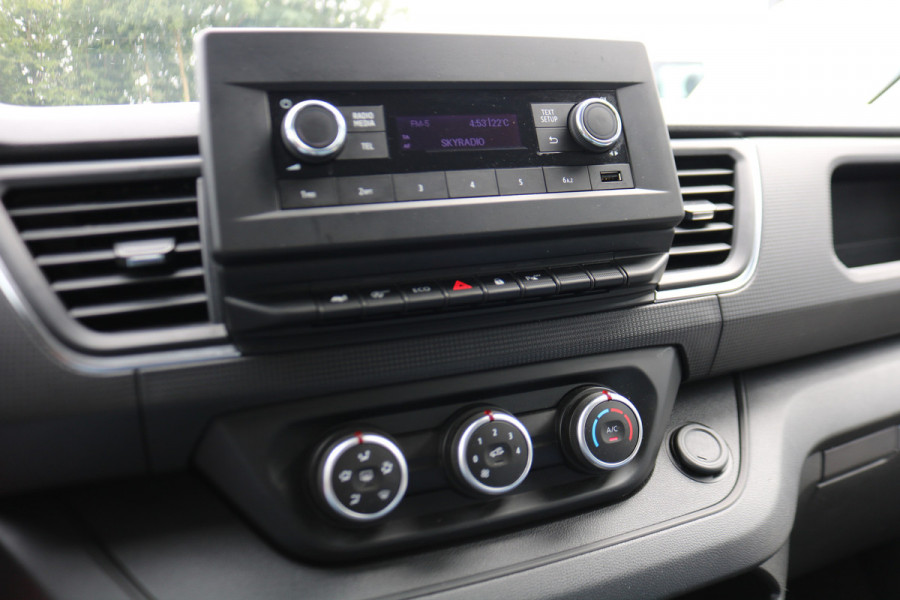 Renault Trafic 2.0 dCi 110pk L1 H1 Airco Trekhaak