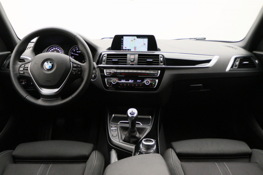 BMW 1-serie 116i Edition Sport Line Shadow Executive M Sport LED, Navigatie, Climate, Cruise, PDC