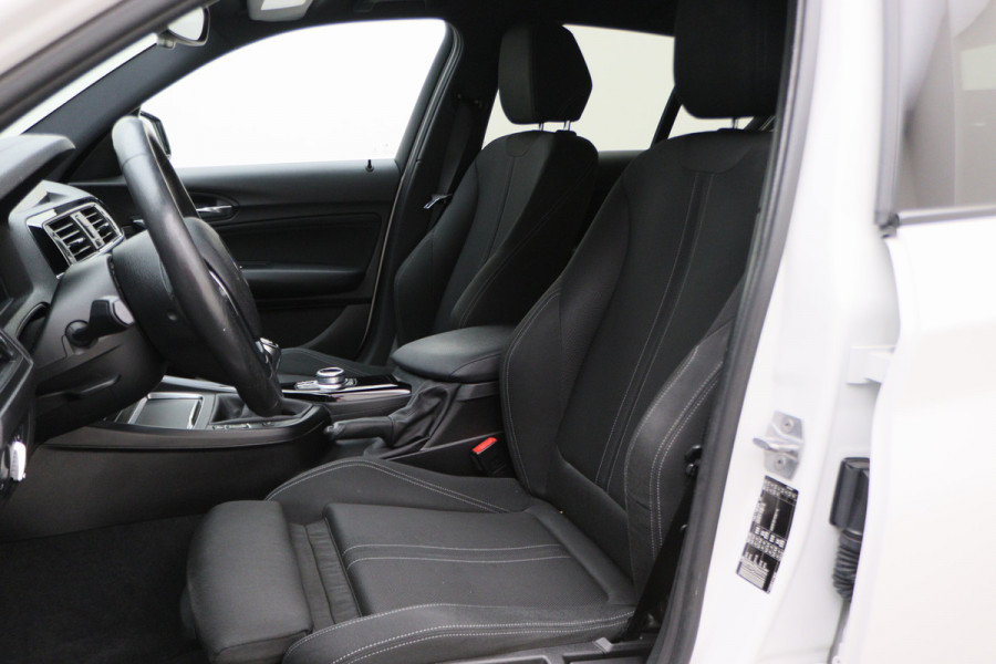 BMW 1-serie 116i Edition Sport Line Shadow Executive M Sport LED, Navigatie, Climate, Cruise, PDC