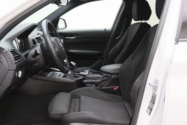 BMW 1-serie 116i Edition Sport Line Shadow Executive M Sport LED, Navigatie, Climate, Cruise, PDC