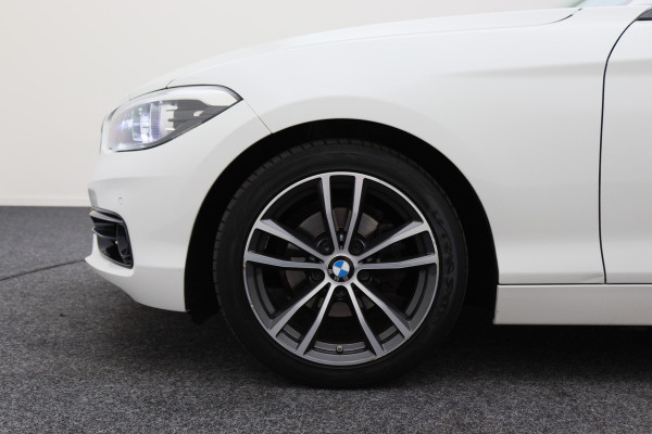 BMW 1-serie 116i Edition Sport Line Shadow Executive M Sport LED, Navigatie, Climate, Cruise, PDC