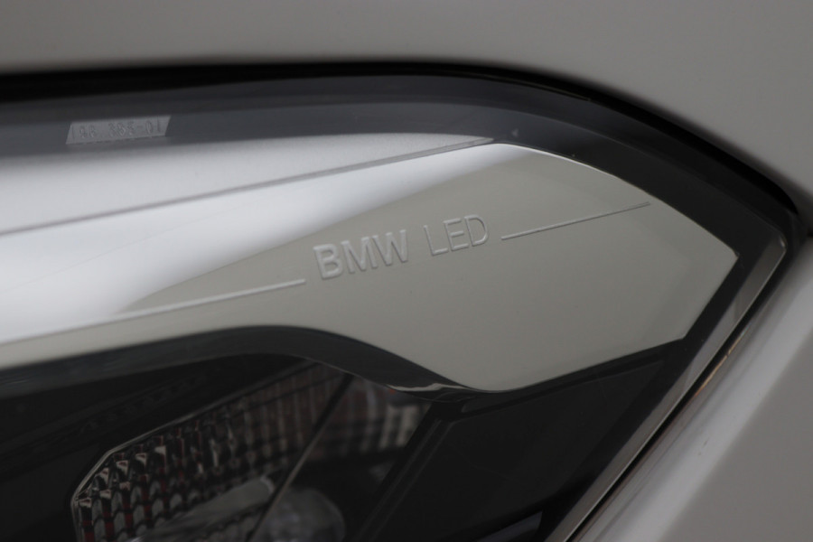 BMW 1-serie 116i Edition Sport Line Shadow Executive M Sport LED, Navigatie, Climate, Cruise, PDC