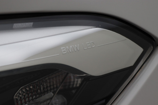BMW 1-serie 116i Edition Sport Line Shadow Executive M Sport LED, Navigatie, Climate, Cruise, PDC