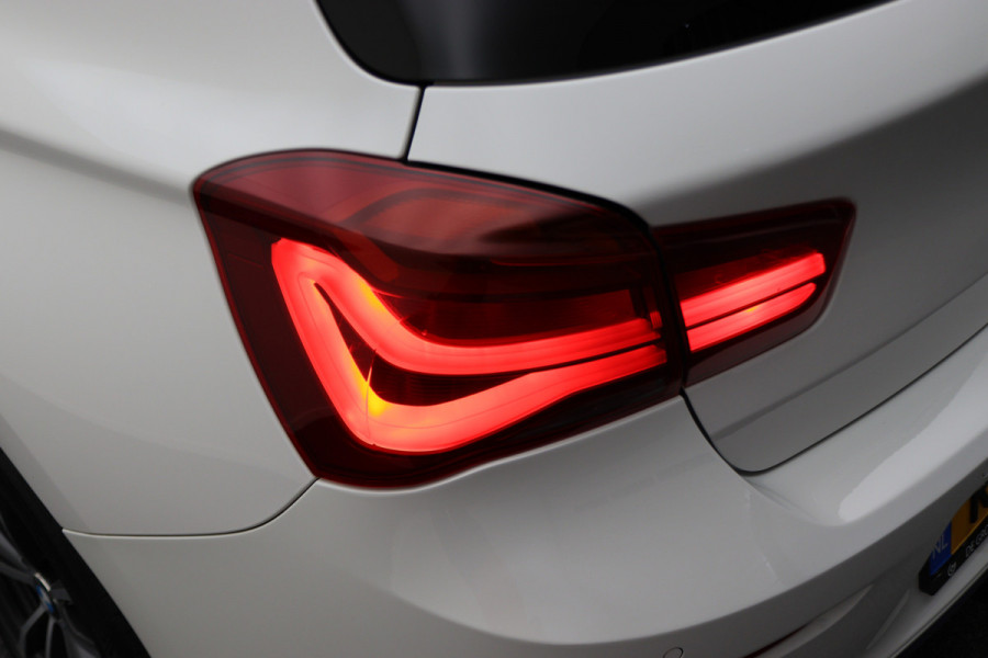 BMW 1-serie 116i Edition Sport Line Shadow Executive M Sport LED, Navigatie, Climate, Cruise, PDC